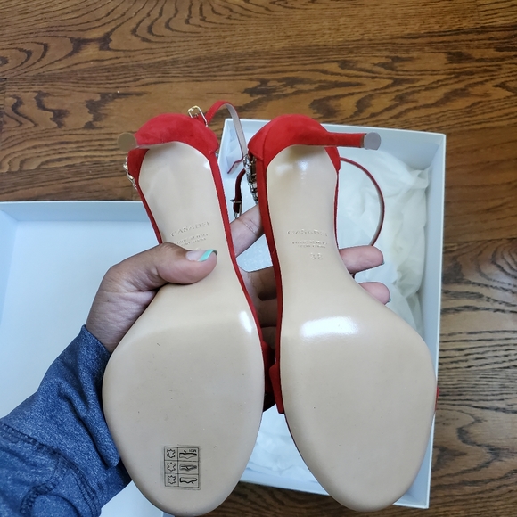 Gorgeous red bejeweled sandals - Picture 6 of 8